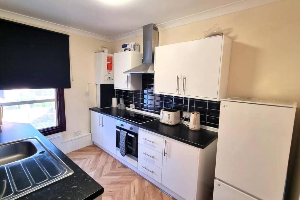 Apartament Lovely 3bedroom *